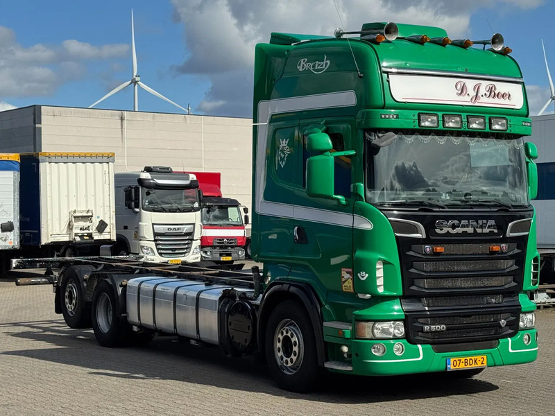 Scania R500 V8 6x2 Retarder Chassis WB 5.10 - Alvaz teherautó: 2 kép. Scania R500 V8 6x2 Retarder Chassis WB 5.10 - Alvaz teherautó: 2 kép.