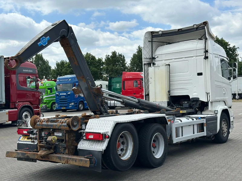 Scania R520 V8 6x2 Haakarm 20T Retarder Euro 6 - Horgos rakodó teherautó: 3 kép. Scania R520 V8 6x2 Haakarm 20T Retarder Euro 6 - Horgos rakodó teherautó: 3 kép.