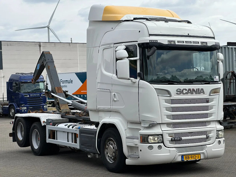 Scania R520 V8 6x2 Haakarm 20T Retarder Euro 6 - Horgos rakodó teherautó: 2 kép. Scania R520 V8 6x2 Haakarm 20T Retarder Euro 6 - Horgos rakodó teherautó: 2 kép.