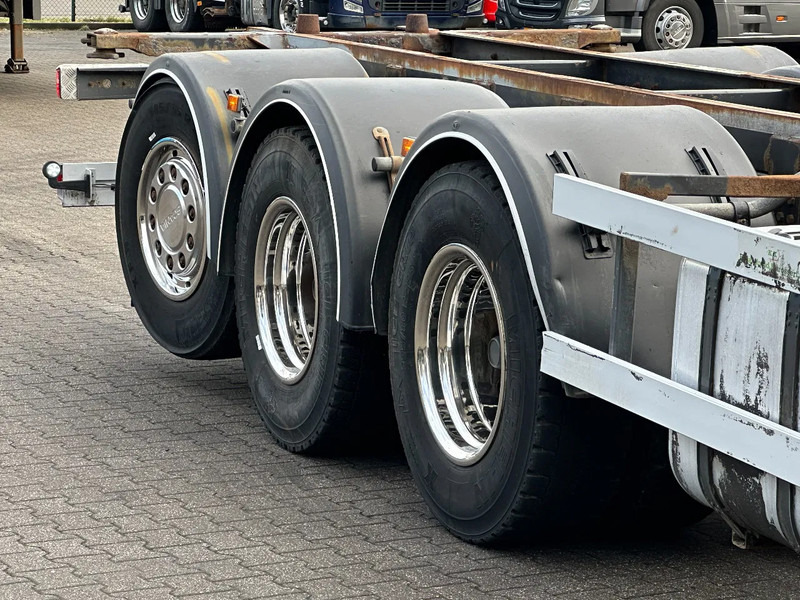 Scania R520 V8 8x4*4 Bdf / Retarder / 2 Tank / Full Air / Euro 6 - Cserefelépítményes teherautó: 4 kép. Scania R520 V8 8x4*4 Bdf / Retarder / 2 Tank / Full Air / Euro 6 - Cserefelépítményes teherautó: 4 kép.