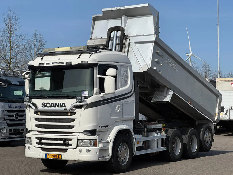 Scania R580 V8 8x4*4 Tipper Retarder Euro 6 - Billenőplatós teherautó: 1 kép. Scania R580 V8 8x4*4 Tipper Retarder Euro 6 - Billenőplatós teherautó: 1 kép.