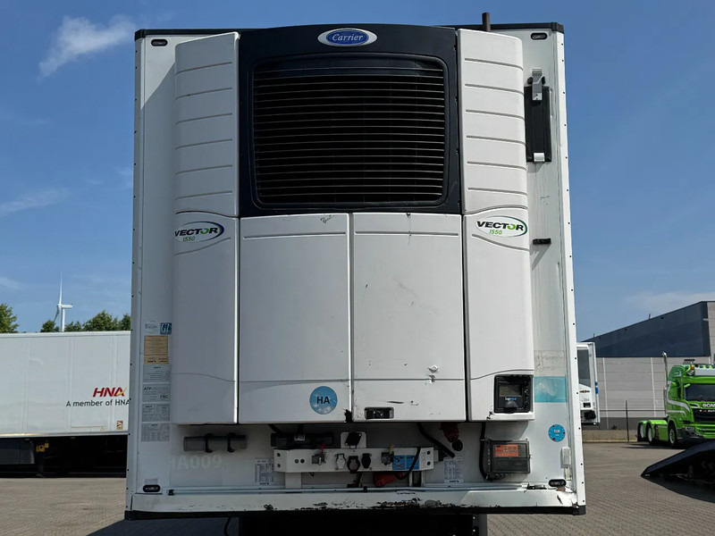 Schmitz Cargobull Carrier Vector 1550 / Rotos Disc / Lift-Axle / APK - Félpótkocsi hűtős: 2 kép. Schmitz Cargobull Carrier Vector 1550 / Rotos Disc / Lift-Axle / APK - Félpótkocsi hűtős: 2 kép.