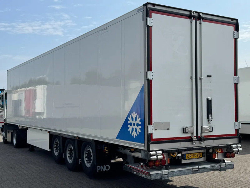 Schmitz Cargobull THERMO KING SLXi 300 / OV-Laadklep / 2x Lift-AS / Apk 03-2026 - Félpótkocsi hűtős: 2 kép. Schmitz Cargobull THERMO KING SLXi 300 / OV-Laadklep / 2x Lift-AS / Apk 03-2026 - Félpótkocsi hűtős: 2 kép.