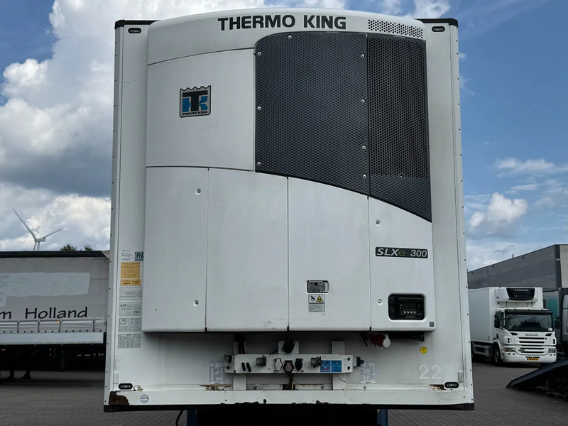 Schmitz Cargobull Thermo King SLXe 300 / Disc Brakes / Lift-Axle / Flower Width / Apk - Félpótkocsi hűtős: 2 kép. Schmitz Cargobull Thermo King SLXe 300 / Disc Brakes / Lift-Axle / Flower Width / Apk - Félpótkocsi hűtős: 2 kép.