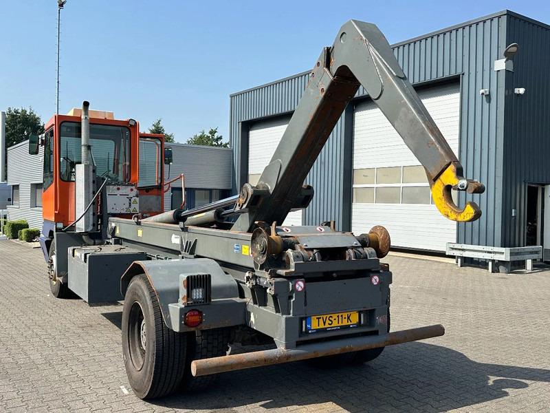 Terberg YT 222 4x2 AJK 30T Haakarm / Weegsysteem / Overdrukcabine / *NL-Kenteken* - Terminál targoncá: 5 kép. Terberg YT 222 4x2 AJK 30T Haakarm / Weegsysteem / Overdrukcabine / *NL-Kenteken* - Terminál targoncá: 5 kép.