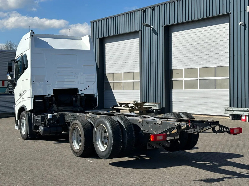 Volvo FH 16.650 6x2 Chassis Retarder Euro 6 WB 4.30 Full Air - Alvaz teherautó: 4 kép. Volvo FH 16.650 6x2 Chassis Retarder Euro 6 WB 4.30 Full Air - Alvaz teherautó: 4 kép.