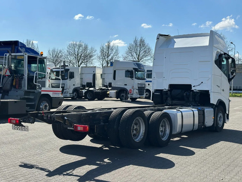 Volvo FH 16.650 6x2 Chassis Retarder Euro 6 WB 4.30 Full Air - Alvaz teherautó: 3 kép. Volvo FH 16.650 6x2 Chassis Retarder Euro 6 WB 4.30 Full Air - Alvaz teherautó: 3 kép.