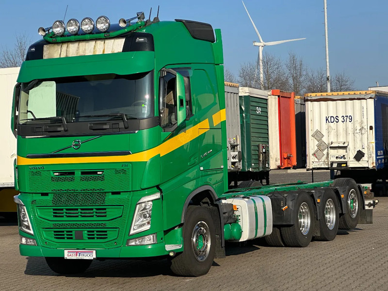 Volvo FH 540 Globe XL 8x4*4 Chassis Retarder *447 Tkm* - Alvaz teherautó: 2 kép. Volvo FH 540 Globe XL 8x4*4 Chassis Retarder *447 Tkm* - Alvaz teherautó: 2 kép.