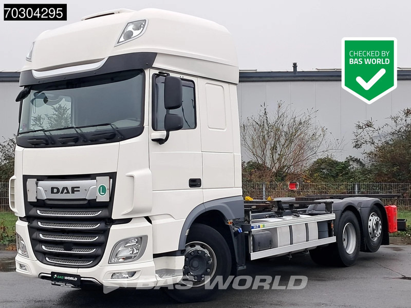 DAF XF 480 6X2 BDF SSC Retarder Lift+Steering Axle Automatic Euro 6 - Cserefelépítményes teherautó: 1 kép. DAF XF 480 6X2 BDF SSC Retarder Lift+Steering Axle Automatic Euro 6 - Cserefelépítményes teherautó: 1 kép.