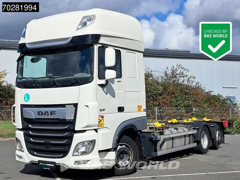 DAF XF 480 6X2 SSC Retarder 2xTanks Lift/Steering ACC Euro 6 - Cserefelépítményes teherautó: 1 kép. DAF XF 480 6X2 SSC Retarder 2xTanks Lift/Steering ACC Euro 6 - Cserefelépítményes teherautó: 1 kép.