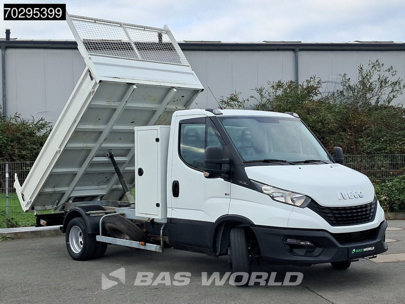Iveco Daily 35C14 Kipper Doppelbereifung 3,5t AHK 140PS Doppelbereifung Klima Tempomat Euro6 Kieper 2m3 A/C Towbar Cruise control - Billenőplatós kisteherautó: 3 kép. Iveco Daily 35C14 Kipper Doppelbereifung 3,5t AHK 140PS Doppelbereifung Klima Tempomat Euro6 Kieper 2m3 A/C Towbar Cruise control - Billenőplatós kisteherautó: 3 kép.