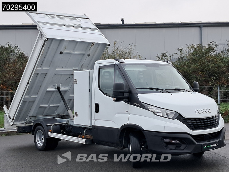 Iveco Daily 35C14 Kipper Doppelbereifung 3,5t AHK Klima Tempomat Euro6 Tipper Benne Kieper 2m3 A/C Towbar Cruise control - Billenőplatós kisteherautó: 2 kép. Iveco Daily 35C14 Kipper Doppelbereifung 3,5t AHK Klima Tempomat Euro6 Tipper Benne Kieper 2m3 A/C Towbar Cruise control - Billenőplatós kisteherautó: 2 kép.