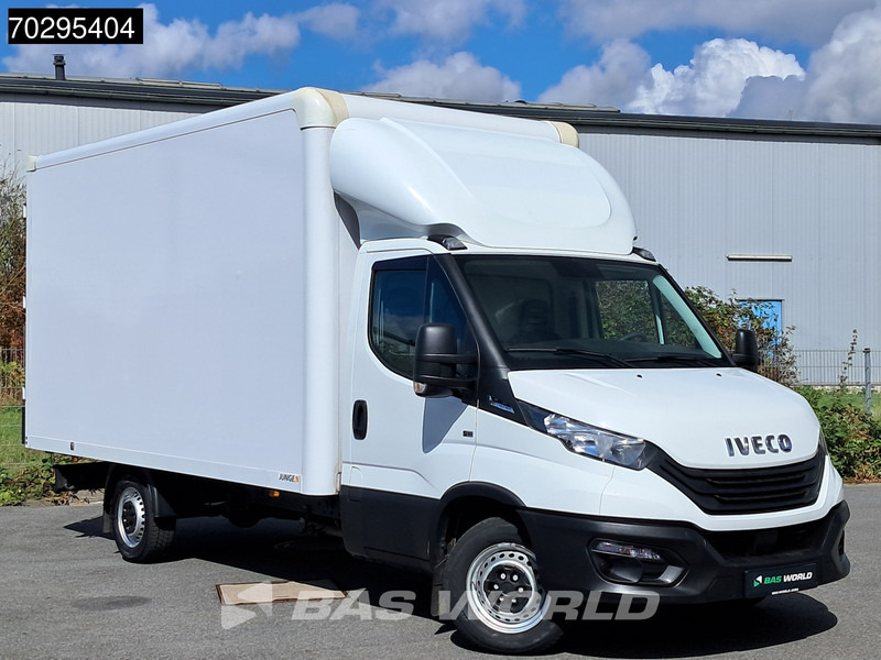 Iveco Daily 35S16 Automatik Kastenwagen Hintertüren 160PS Klimaanlage Kamera Euro6 Möbelkasten 21m3 A/C - Dobozos kisteherautó: 5 kép. Iveco Daily 35S16 Automatik Kastenwagen Hintertüren 160PS Klimaanlage Kamera Euro6 Möbelkasten 21m3 A/C - Dobozos kisteherautó: 5 kép.