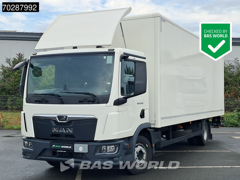 MAN TGL 12.250 4X2 12tons truck 1500kg Ladebordwand Automatic Euro 6 - Dobozos felépítményű teherautó: 1 kép. MAN TGL 12.250 4X2 12tons truck 1500kg Ladebordwand Automatic Euro 6 - Dobozos felépítményű teherautó: 1 kép.