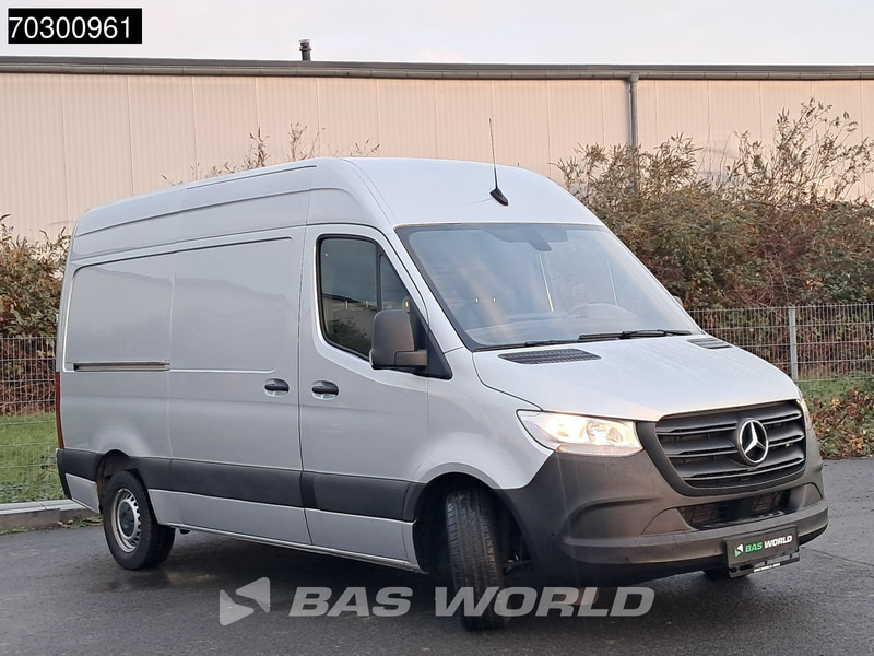 Mercedes-Benz Sprinter 315 CDI Automatik L2H2 150PS Klima Kamera Parkensensoren MBUX CarPlay Euro6 L2 A/C - Kis furgon: 2 kép. Mercedes-Benz Sprinter 315 CDI Automatik L2H2 150PS Klima Kamera Parkensensoren MBUX CarPlay Euro6 L2 A/C - Kis furgon: 2 kép.