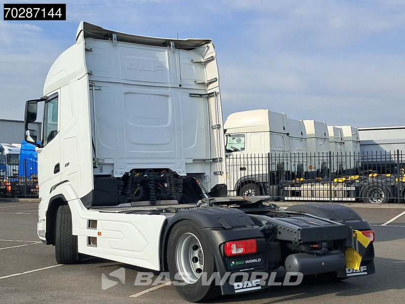 DAF NXF 4X2 2xTanks ACC LED Euro 6 - Nyergesvontató: 2 kép. DAF NXF 4X2 2xTanks ACC LED Euro 6 - Nyergesvontató: 2 kép.
