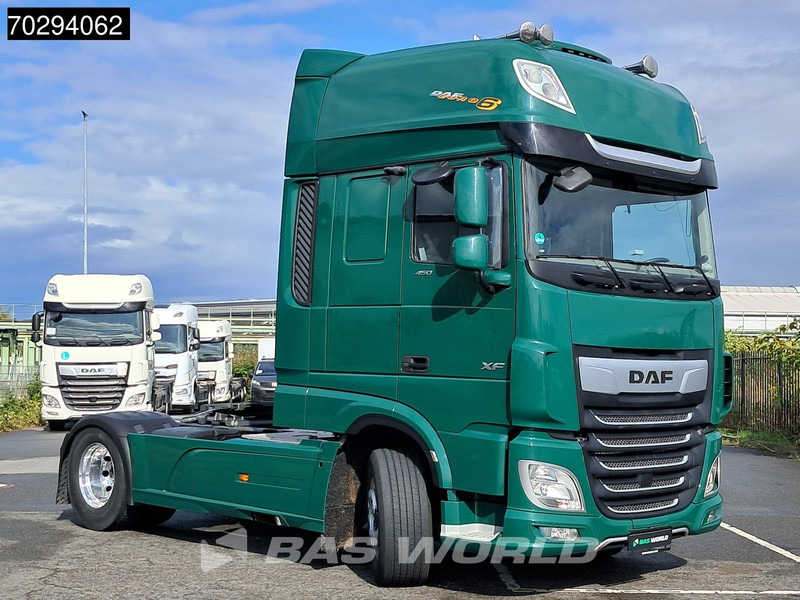 DAF XF 450 4X2 SSC Retarder Standklima LED ACC Euro 6 - Nyergesvontató: 3 kép. DAF XF 450 4X2 SSC Retarder Standklima LED ACC Euro 6 - Nyergesvontató: 3 kép.