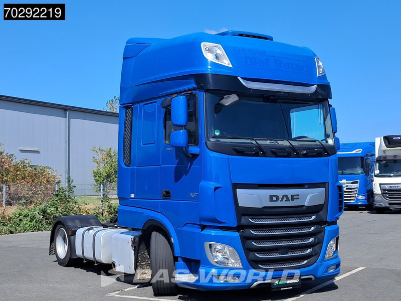 DAF XF 480 4X2 Mega SSC 2xTanks ACC Standklima Euro 6 - Nyergesvontató: 3 kép. DAF XF 480 4X2 Mega SSC 2xTanks ACC Standklima Euro 6 - Nyergesvontató: 3 kép.