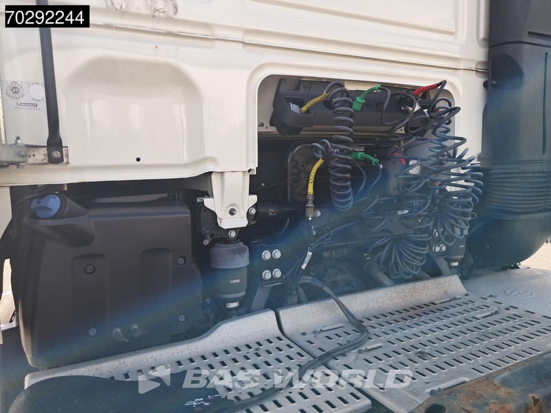 DAF XF 480 4X2 Mega SSC Retarder 2xTanks ACC Euro 6 - Nyergesvontató: 3 kép. DAF XF 480 4X2 Mega SSC Retarder 2xTanks ACC Euro 6 - Nyergesvontató: 3 kép.