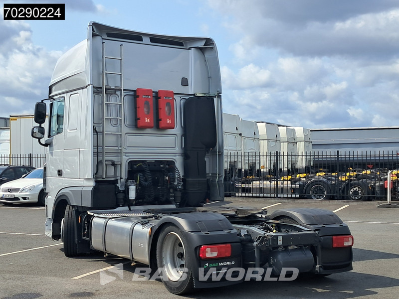 DAF XF 480 4X2 Retarder Mega Standairco 2xTanks ACC Euro 6 - Nyergesvontató: 2 kép. DAF XF 480 4X2 Retarder Mega Standairco 2xTanks ACC Euro 6 - Nyergesvontató: 2 kép.