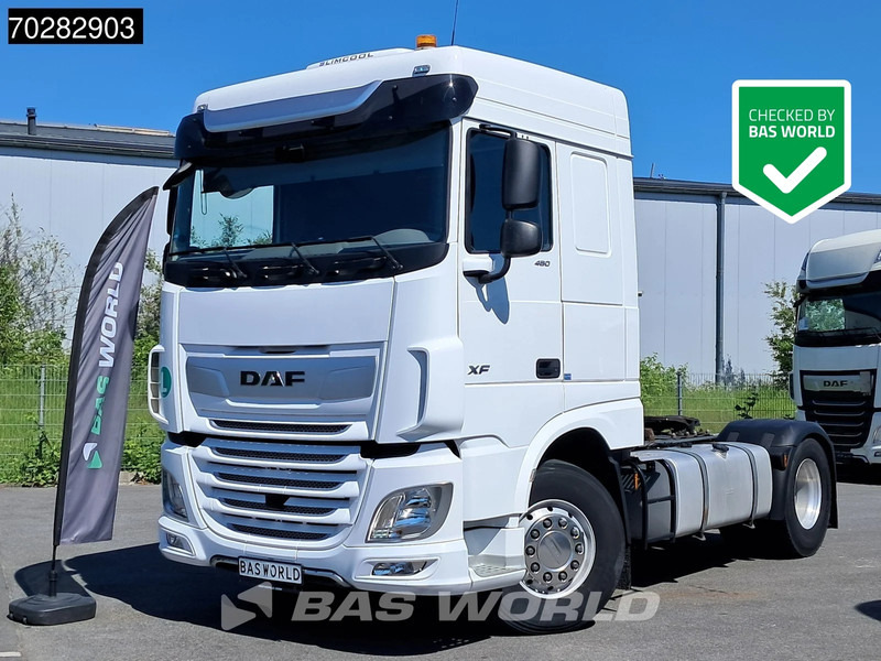 DAF XF 480 4X2 SC Retarder PTO Hydraulik Standklima Alcoa's Xenon ACC - Nyergesvontató: 1 kép. DAF XF 480 4X2 SC Retarder PTO Hydraulik Standklima Alcoa's Xenon ACC - Nyergesvontató: 1 kép.