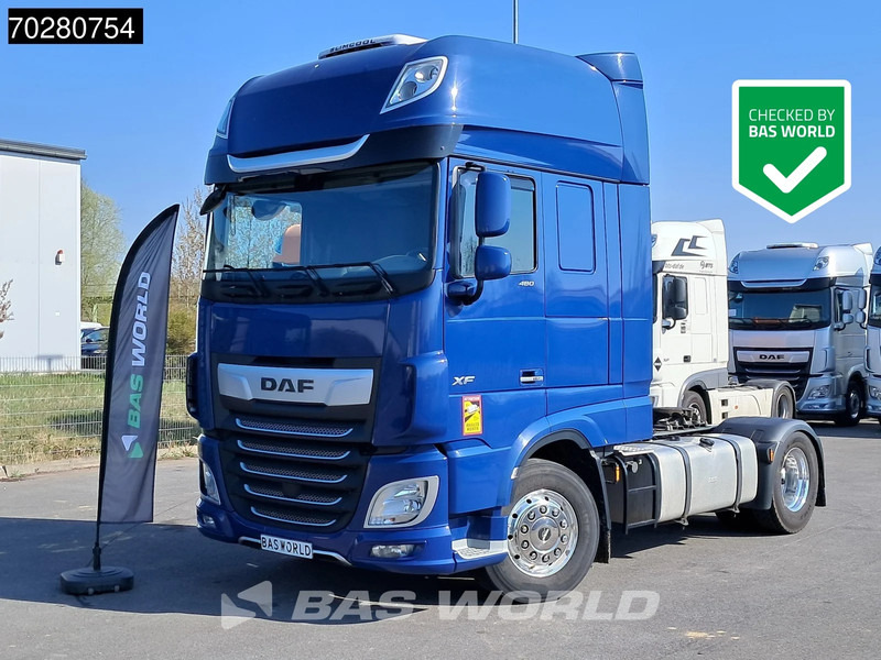 DAF XF 480 4X2 SSC Retarder PTO Standklima Alcoa's Navi ACC LED - Nyergesvontató: 1 kép. DAF XF 480 4X2 SSC Retarder PTO Standklima Alcoa's Navi ACC LED - Nyergesvontató: 1 kép.
