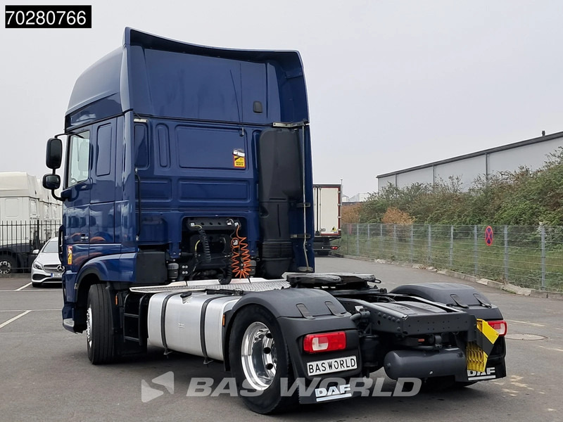 DAF XF 480 4X2 SSC Retarder PTO Standklima Alcoa's Navi ACC LED - Nyergesvontató: 2 kép. DAF XF 480 4X2 SSC Retarder PTO Standklima Alcoa's Navi ACC LED - Nyergesvontató: 2 kép.