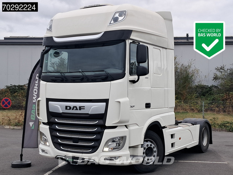 DAF XF 480 4X2 SSC Retarder Standklima 2xTanks ACC Euro 6 - Nyergesvontató: 1 kép. DAF XF 480 4X2 SSC Retarder Standklima 2xTanks ACC Euro 6 - Nyergesvontató: 1 kép.
