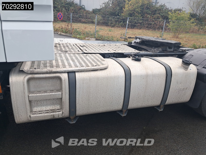 DAF XF 480 4X2 SSC Retarder Standklima LED ACC Euro 6 - Nyergesvontató: 5 kép. DAF XF 480 4X2 SSC Retarder Standklima LED ACC Euro 6 - Nyergesvontató: 5 kép.
