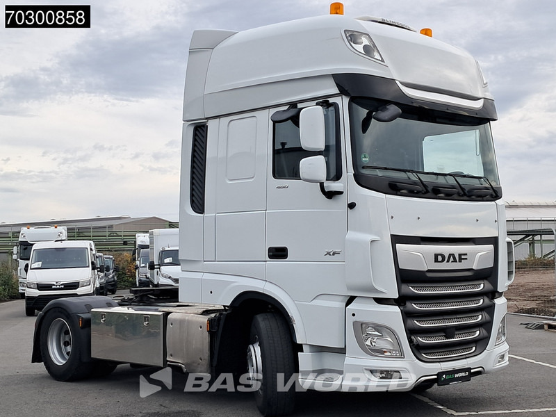 DAF XF 480 4X2 SSC Retarder Standklima - Nyergesvontató: 3 kép. DAF XF 480 4X2 SSC Retarder Standklima - Nyergesvontató: 3 kép.