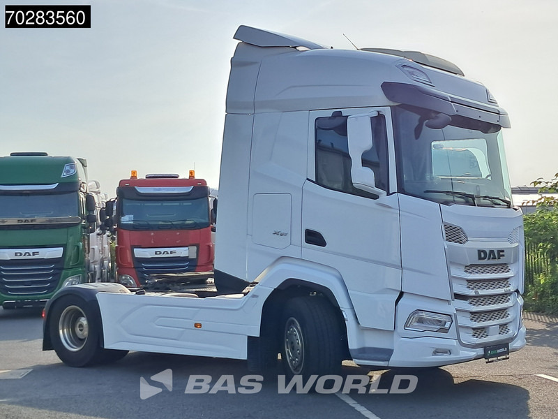 DAF XF 530 4X2 Retarder Standklima 2xTanks Euro 6 - Nyergesvontató: 3 kép. DAF XF 530 4X2 Retarder Standklima 2xTanks Euro 6 - Nyergesvontató: 3 kép.