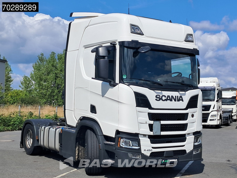 Scania R450 4X2 Retarder 2xTanks Hydrauliek Navi ACC LED Euro 6 - Nyergesvontató: 3 kép. Scania R450 4X2 Retarder 2xTanks Hydrauliek Navi ACC LED Euro 6 - Nyergesvontató: 3 kép.