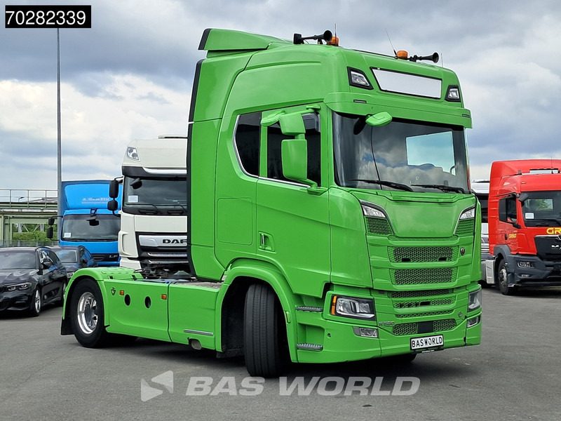 Scania R520 R 4X2 Retarder Full-Air Compressor PTO Alcoa's LED - Nyergesvontató: 3 kép. Scania R520 R 4X2 Retarder Full-Air Compressor PTO Alcoa's LED - Nyergesvontató: 3 kép.