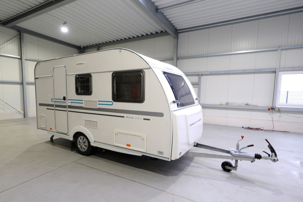 Adria Aviva 400 PS/Festbett/Seitensitzgruppe/Mover - Lakókocsi: 1 kép. Adria Aviva 400 PS/Festbett/Seitensitzgruppe/Mover - Lakókocsi: 1 kép.