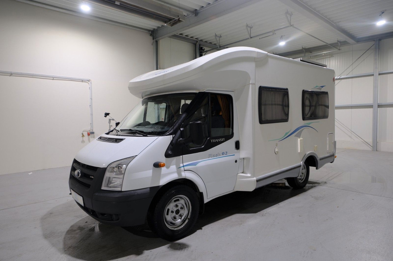Chausson Flash 02/Festbett/Klima/Markise/Solar/TÜV 11-26 - Félintegrált lakóautó: 3 kép. Chausson Flash 02/Festbett/Klima/Markise/Solar/TÜV 11-26 - Félintegrált lakóautó: 3 kép.