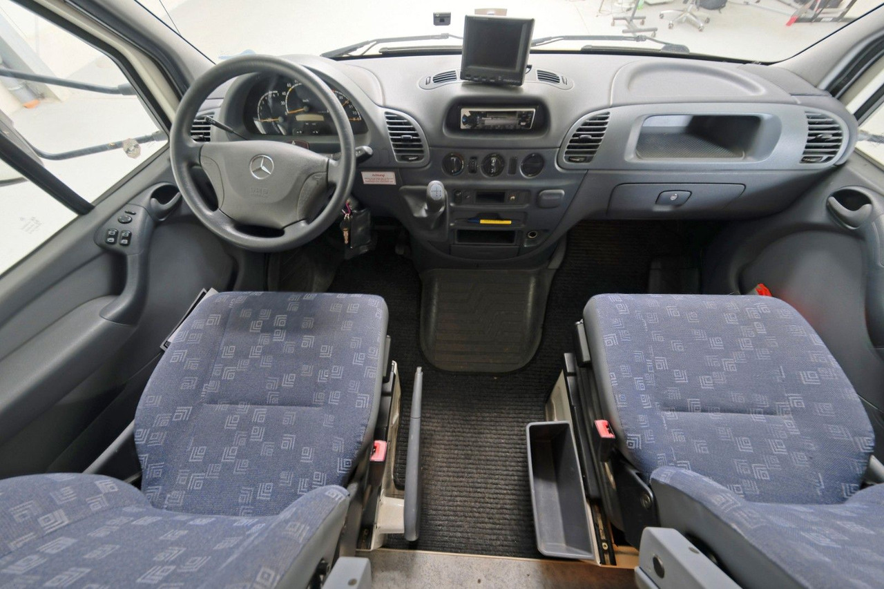 Concorde Charisma A 740R/Automatik/Rundsitz/Solar/Klima - Alkóvos lakóautó: 5 kép. Concorde Charisma A 740R/Automatik/Rundsitz/Solar/Klima - Alkóvos lakóautó: 5 kép.