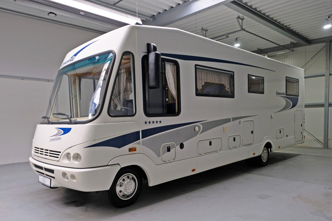 Concorde Charisma I920 FB - Festbett+Hubbett-TOP-ZUSTAND - Integrált lakóautó: 2 kép. Concorde Charisma I920 FB - Festbett+Hubbett-TOP-ZUSTAND - Integrált lakóautó: 2 kép.