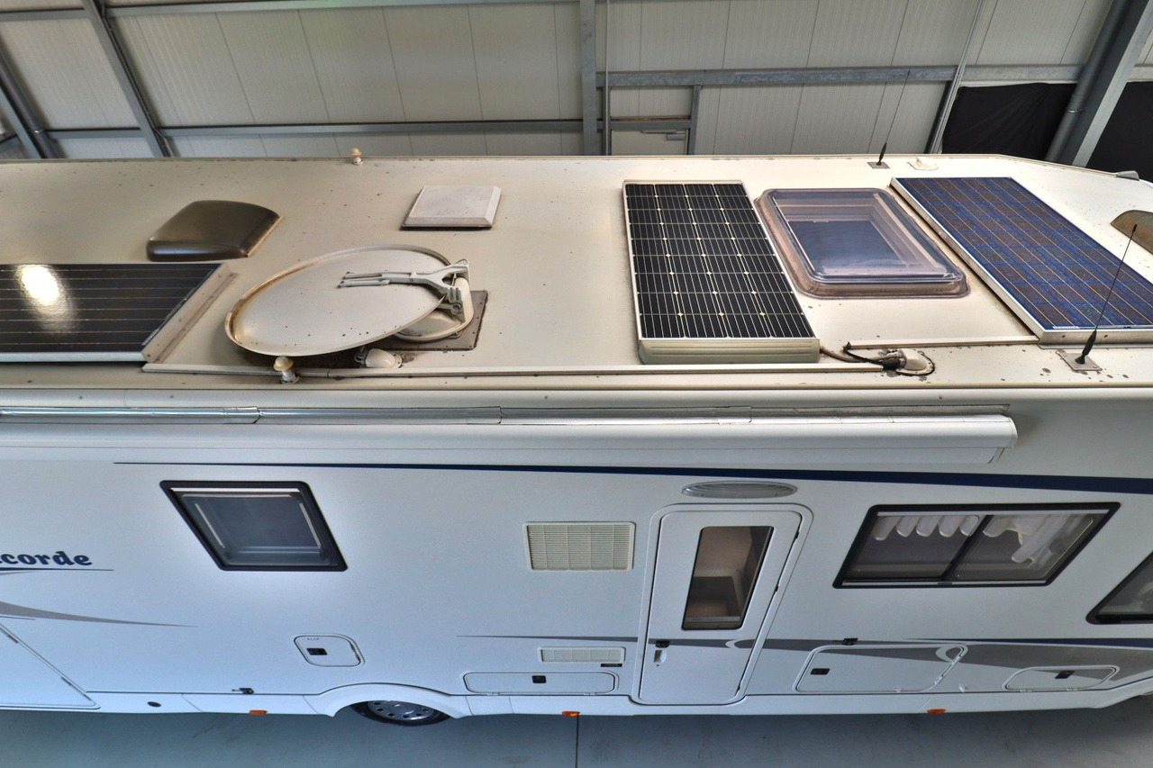 Concorde Charisma I920 FB - Festbett+Hubbett-TOP-ZUSTAND - Integrált lakóautó: 4 kép. Concorde Charisma I920 FB - Festbett+Hubbett-TOP-ZUSTAND - Integrált lakóautó: 4 kép.