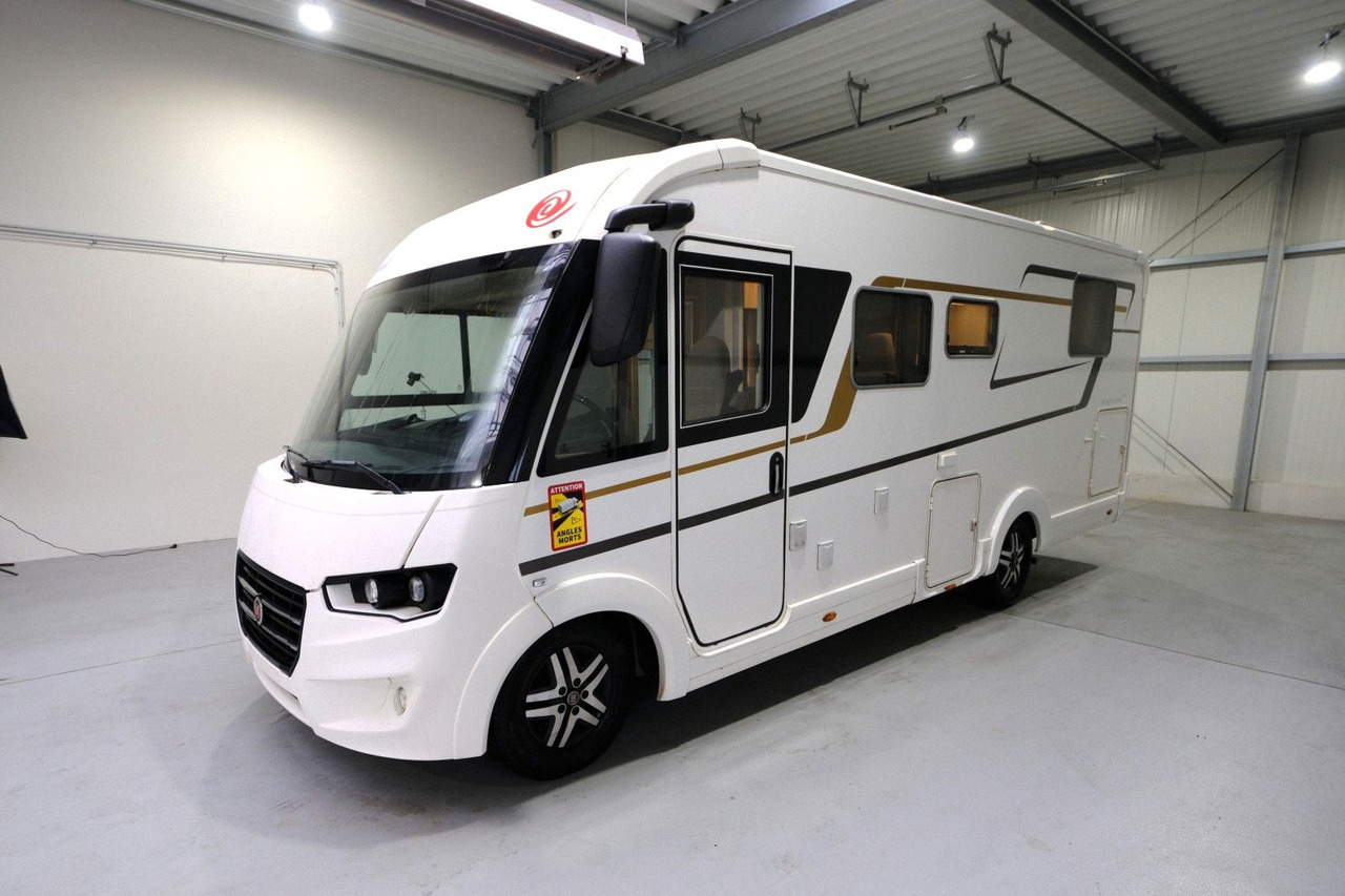 Eura Mobil Integraline IL 720 QB/1.Hand/Queensbett+Hubbett - Integrált lakóautó: 3 kép. Eura Mobil Integraline IL 720 QB/1.Hand/Queensbett+Hubbett - Integrált lakóautó: 3 kép.