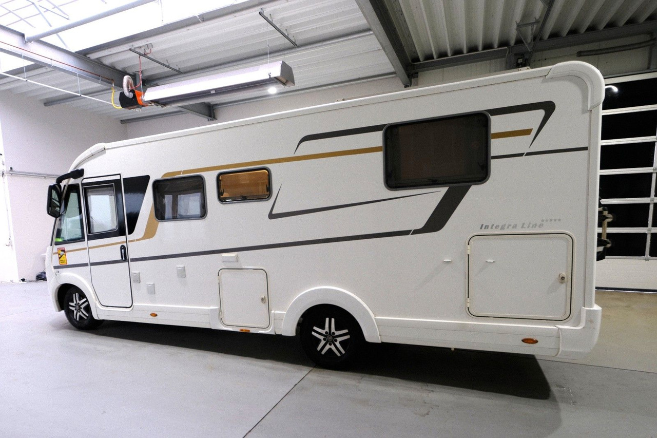 Eura Mobil Integraline IL 720 QB/1.Hand/Queensbett+Hubbett - Integrált lakóautó: 4 kép. Eura Mobil Integraline IL 720 QB/1.Hand/Queensbett+Hubbett - Integrált lakóautó: 4 kép.