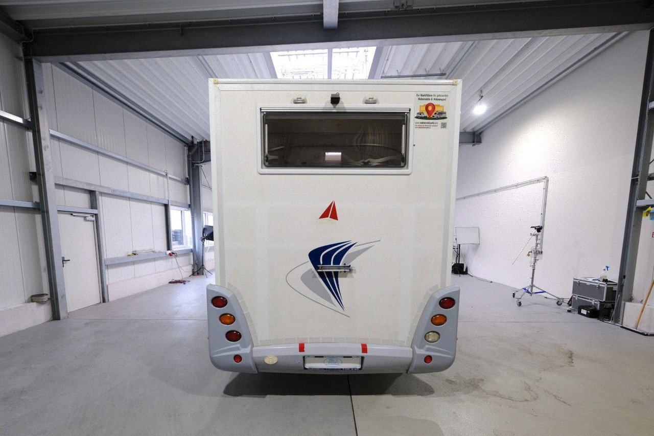 Frankia I 650 QS HolidayClass/Festbett+Hubbett/Klima/DPF - Integrált lakóautó: 5 kép. Frankia I 650 QS HolidayClass/Festbett+Hubbett/Klima/DPF - Integrált lakóautó: 5 kép.