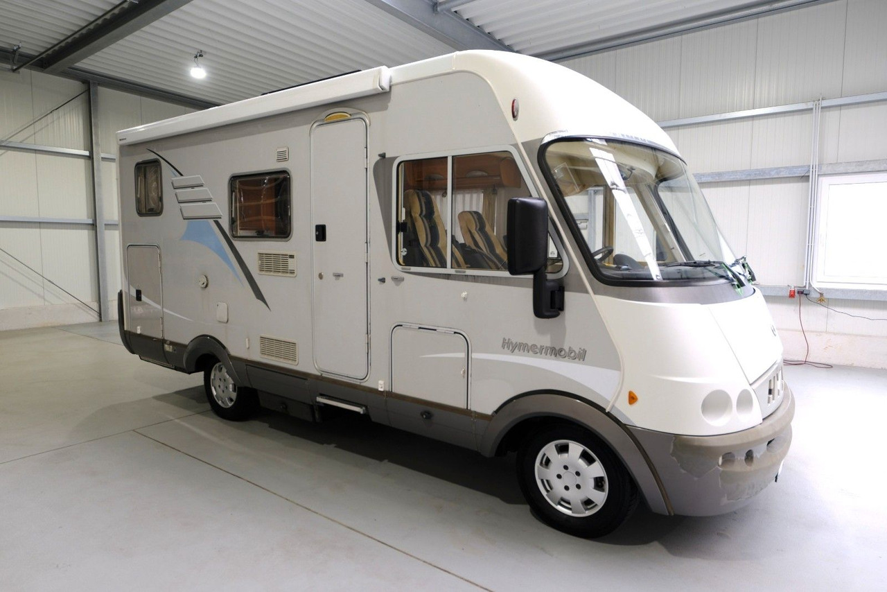 HYMER / ERIBA / HYMERCAR B 504/Festbett+Hubbett/Klima/Solar/DPF-Grün - Integrált lakóautó: 2 kép. HYMER / ERIBA / HYMERCAR B 504/Festbett+Hubbett/Klima/Solar/DPF-Grün - Integrált lakóautó: 2 kép.