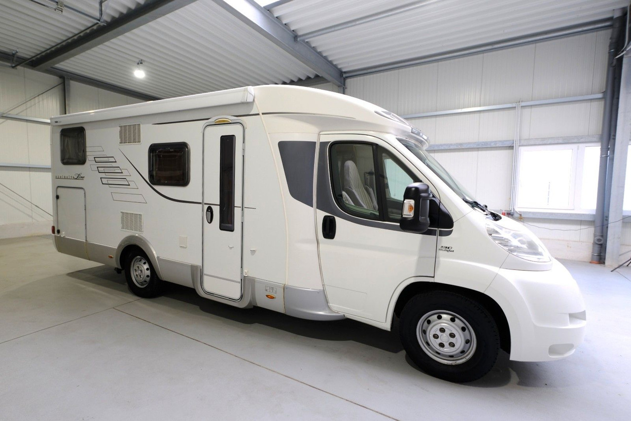 HYMER / ERIBA / HYMERCAR Tramp T 674 Cl Exclusive Line/Einzelbetten/Klima - Félintegrált lakóautó: 2 kép. HYMER / ERIBA / HYMERCAR Tramp T 674 Cl Exclusive Line/Einzelbetten/Klima - Félintegrált lakóautó: 2 kép.