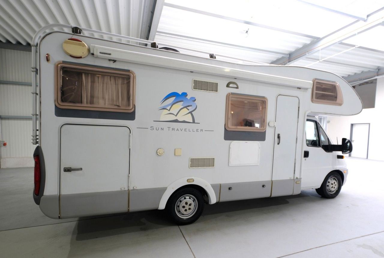 Knaus Sun Traveller 658 LG/Festbett/ DPF Grün/Garage - Alkóvos lakóautó: 5 kép. Knaus Sun Traveller 658 LG/Festbett/ DPF Grün/Garage - Alkóvos lakóautó: 5 kép.