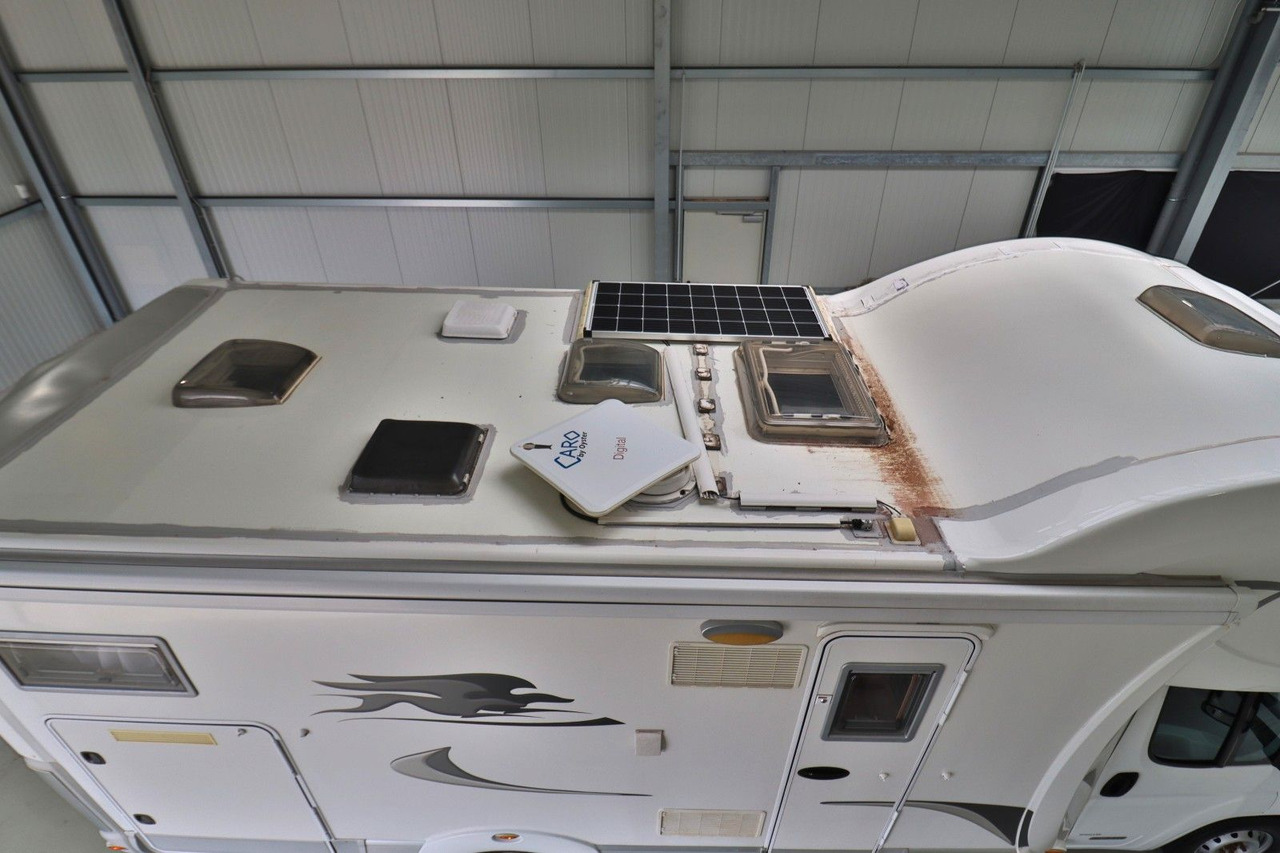 Laika X 710/Festbett+Garage/Klima/Solar/TOP - Alkóvos lakóautó: 4 kép. Laika X 710/Festbett+Garage/Klima/Solar/TOP - Alkóvos lakóautó: 4 kép.