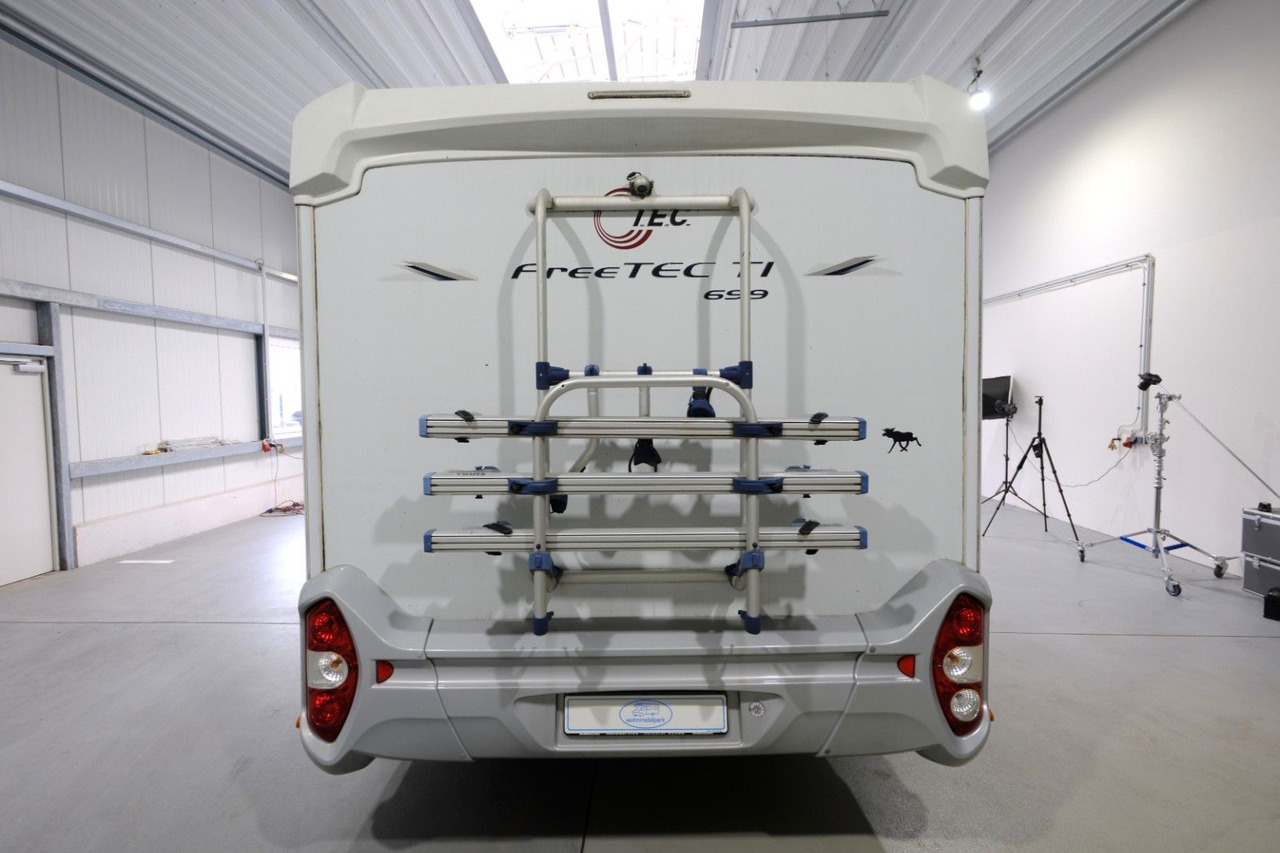 TEC Freetec T 699 G/Festbett/Garage/2xKlima/Markise - Félintegrált lakóautó: 5 kép. TEC Freetec T 699 G/Festbett/Garage/2xKlima/Markise - Félintegrált lakóautó: 5 kép.