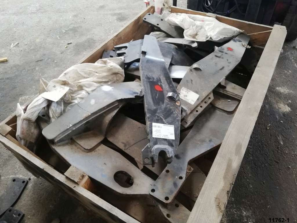 Quicke Alö zu New Holland T4.75 (11762) - Adapterek - Traktor: 2 kép. Quicke Alö zu New Holland T4.75 (11762) - Adapterek - Traktor: 2 kép.