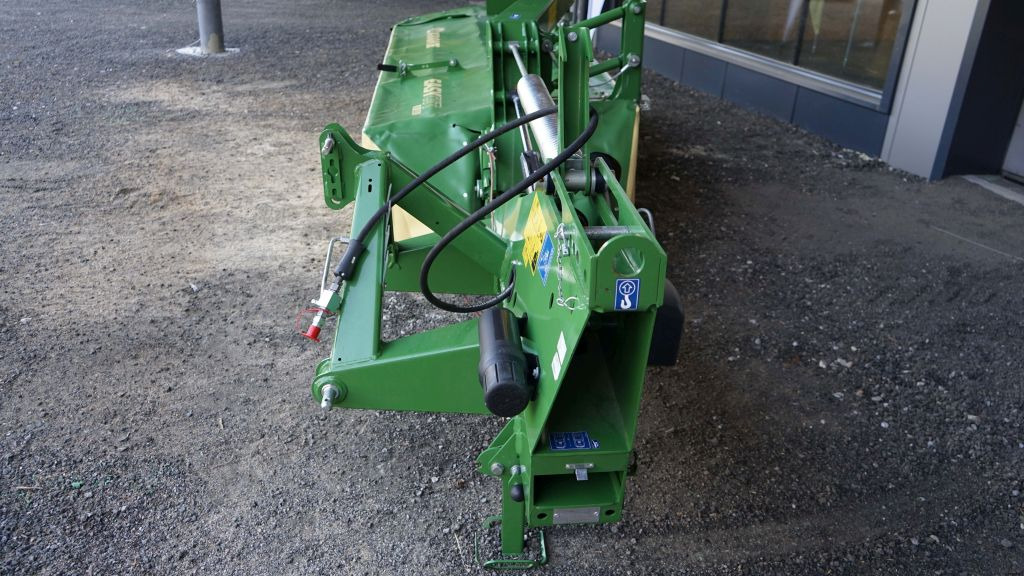 Krone EasyCut R 320 (20705) - Fűkasza: 3 kép. Krone EasyCut R 320 (20705) - Fűkasza: 3 kép.