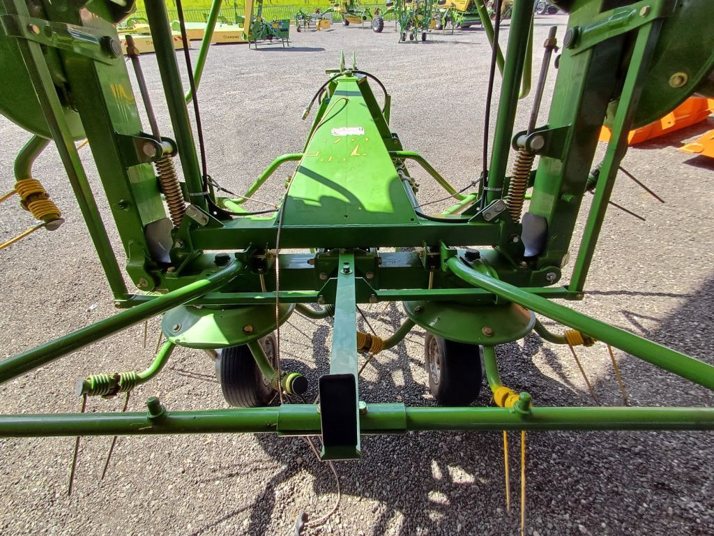 Krone KW 6.02/6 (22003) - Szénaforgató: 5 kép. Krone KW 6.02/6 (22003) - Szénaforgató: 5 kép.