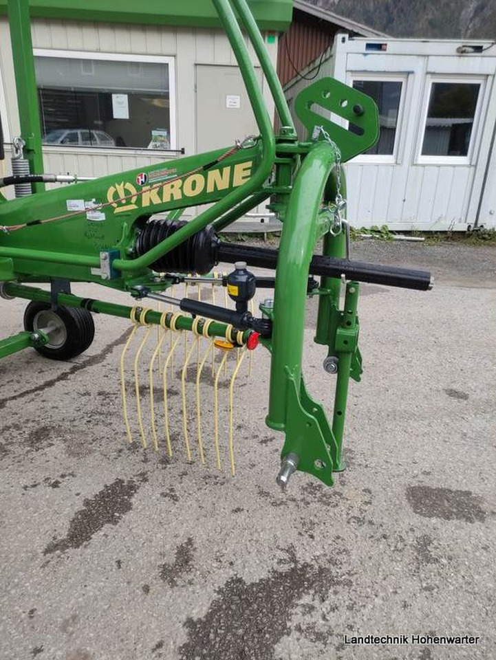 Krone Swadro S 350 Highland (20709) - Szénaforgató: 5 kép. Krone Swadro S 350 Highland (20709) - Szénaforgató: 5 kép.